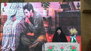 زنان در تربیت نسل آینده و پاسداری از ارزش‌های انقلاب نقش محوری دارند